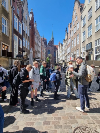 6b8e3cf7-1a53-4bb1-a611-59a18f87ffce