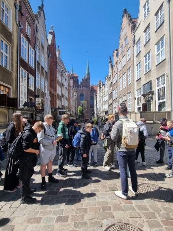 09332248-fc45-41a9-8cf0-0d962f487174