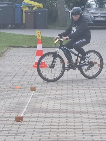 c64a4d1d-7664-431d-b26d-c5e7fcb4f47f