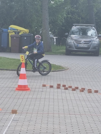 fcdeb0ec-d806-48ba-ab59-aa93d2714f16