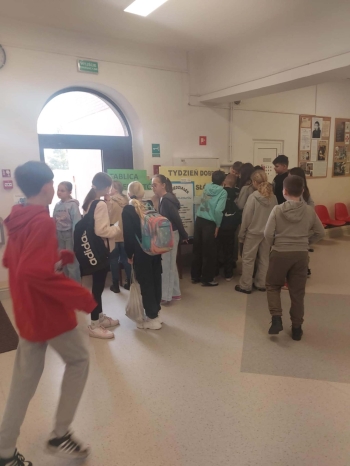 0C18C31D-1EBC-4009-A76D-03715823FCF3