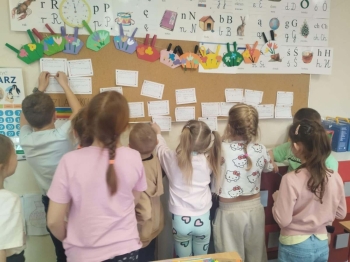 58DF068D-12B8-431C-9FF6-F54D22049ABC